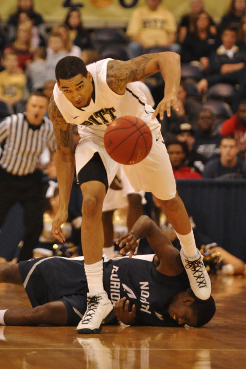 Men's Basketball: North Florida