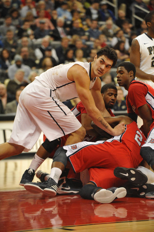 Men's Basketball: Duquesne