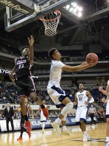 Cameron Johnson attempts a reverse layup. Wenhao Wu | Staff Photographer