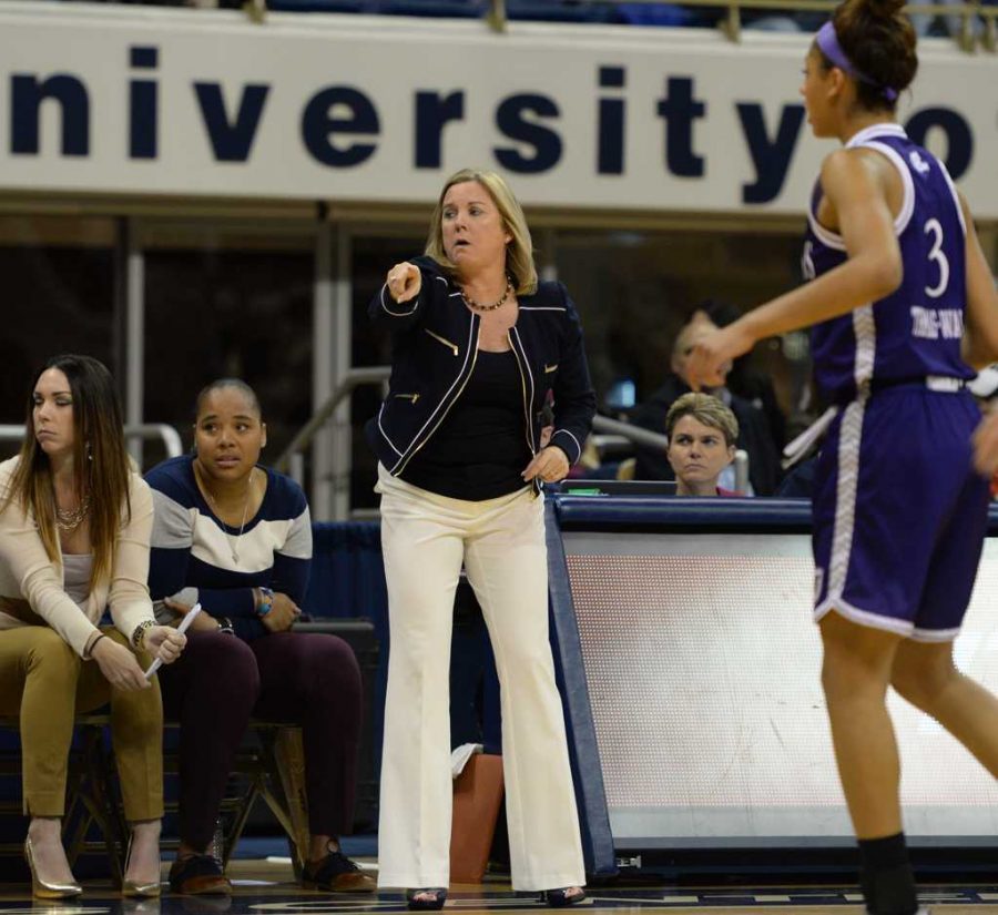 Suzie-McConnell+Serio+and+the+Pitt+womens+basketball+team+are+looking+to+bounce+back+after+a+disappointing+13-17+season.++Wenhao+Wu+%7C+Senior+Staff+Photographer