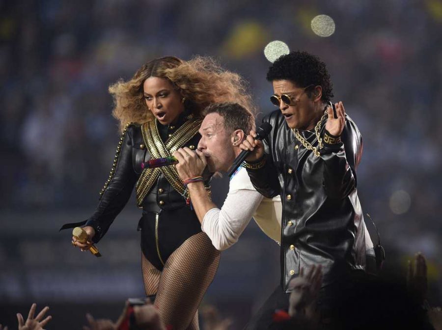 From+left%2C+Beyonce%2C+Chris+Martin+of+Coldplay%2C+and+Bruno+Mars+perform+during+the+halftime+show+at+Super+Bowl+50+at+Levi%26apos%3Bs+Stadium+in+Santa+Clara%2C+Calif.%2C+on+Sunday%2C+Feb.+7%2C+2016.+%28Jose+Carlos+Fajardo%2FBay+Area+News+Group%2FTNS%29