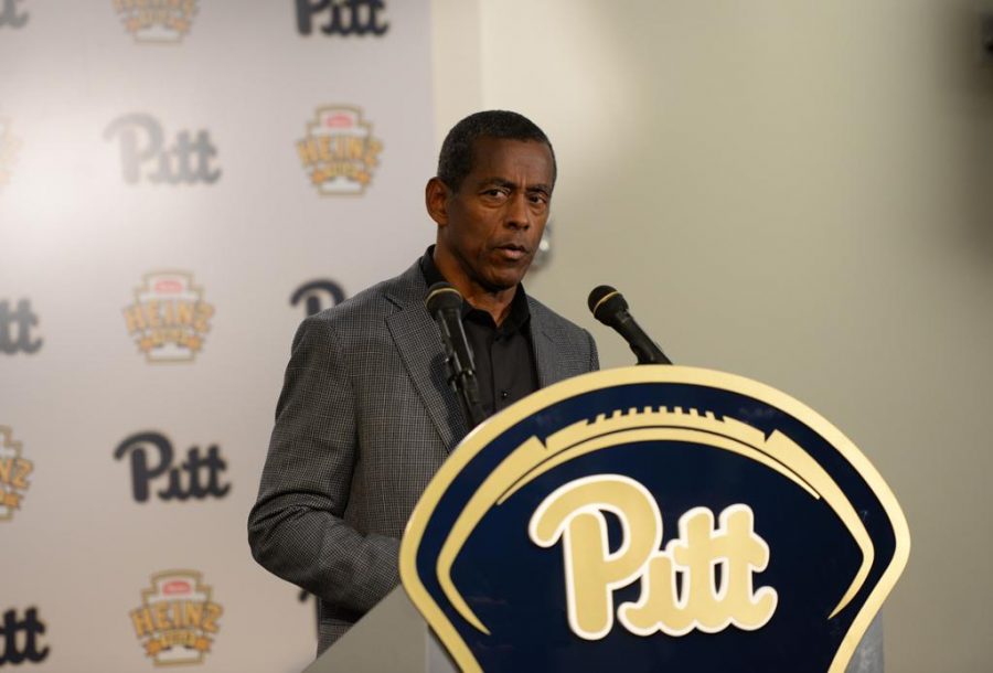 Tony Dorsett speaks at a press conference before the Notre Dame game at Heinz Field on November 7th, 2015.  Jeff Ahearn | Assistant Visual Editor