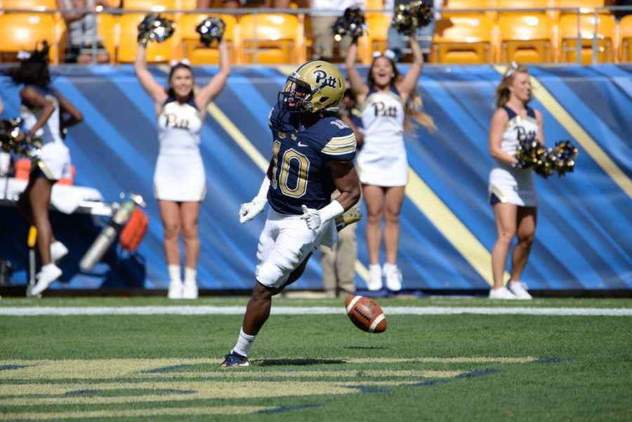 Conner Stars in Return, Pitt Tops Villanova 28-7 - Pitt Panthers #H2P