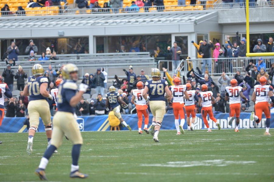 Pitt WR Jester Weah (85) sprints into the end zone for the first Panthers touchdown on a 59-yard catch-and-run in the first quarter. Steve Rotstein | Contributing Editor