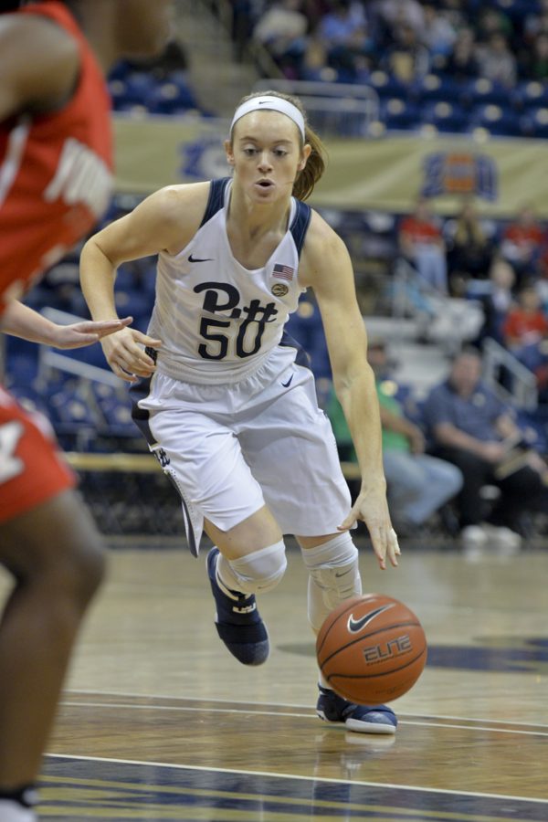 Pitt+sophomore+forward+Brenna+Wise+tallied+17+points+in+an+86-54+loss+at+Notre+Dame+Thursday+night.+Abigail+Self+%7C+Staff+Photographer