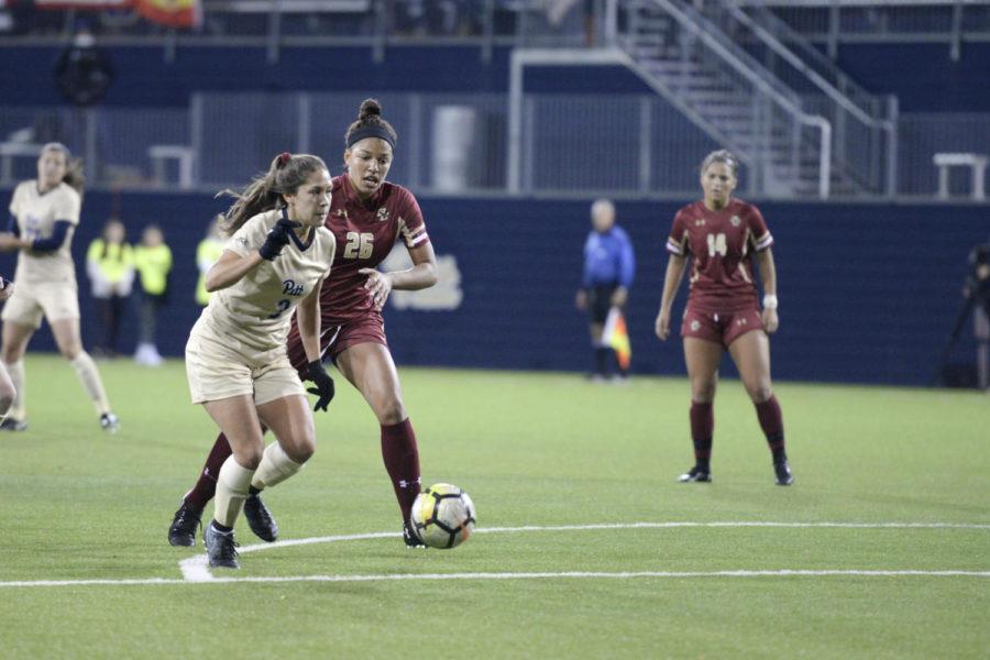 Junior forward Sarah Krause scored in the 32nd minute at Pitt’s double overtime loss, 3-2, against Boston College Thursday night. (Photo by Isabelle Glatts | Staff Photographer)