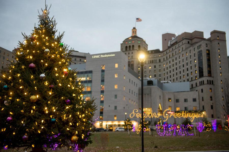UPMC Presbyterian lights up decorations on its front lawn during the holiday season. (Photo by Kyleen Considine | Visual Editor)