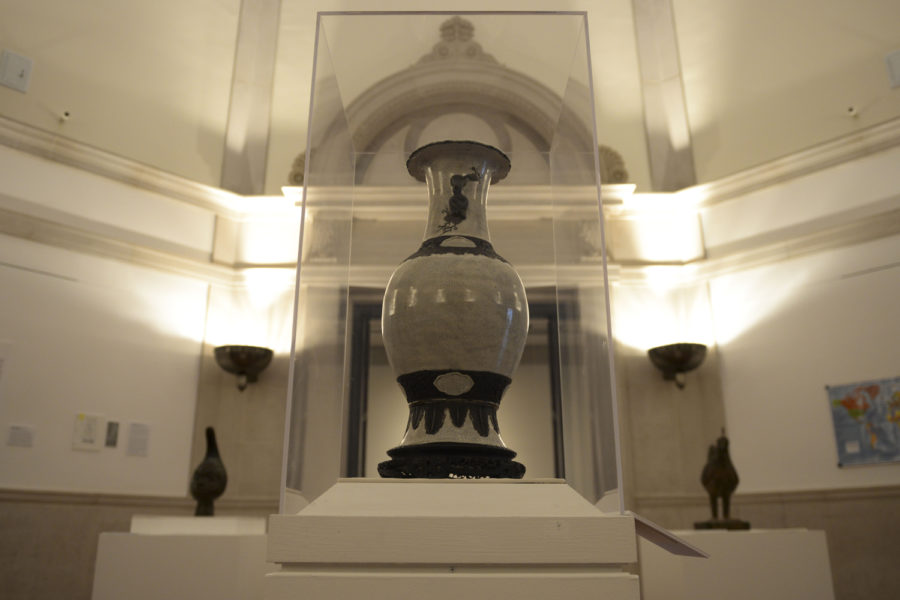 The Chinese Hu Vase (1939) in the Chinese Room was first displayed in 1939 to represent Chinese craft during the 19th and 20th centuries. (Photo by Anna Bongardino | Assistant Visual Editor)