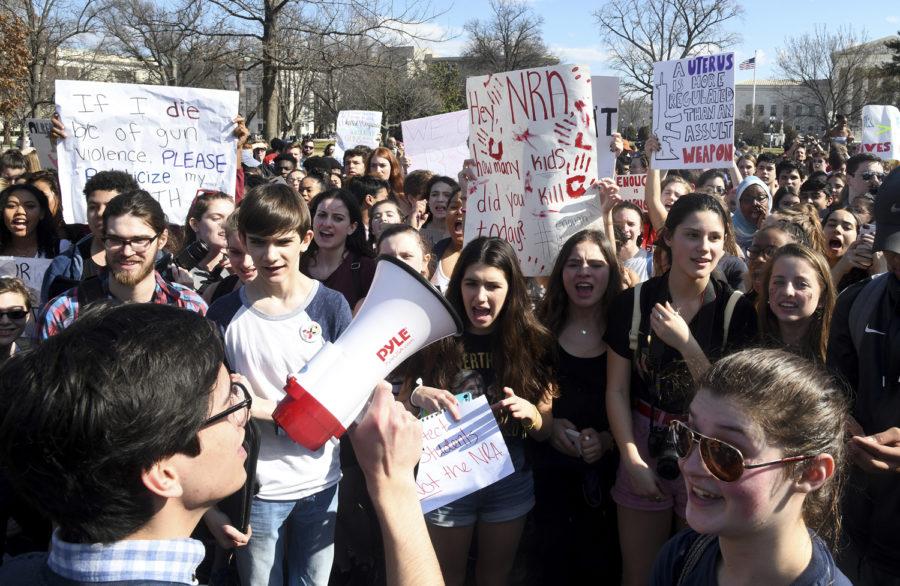 Hundreds+of+students+in+the+Washington%2C+D.C.%2C+area+walk+out+of+class+to+demand+action+on+gun+control+Wednesday.+%28Olivier+Douliery%2FAbaca+Press%2FTNS%29