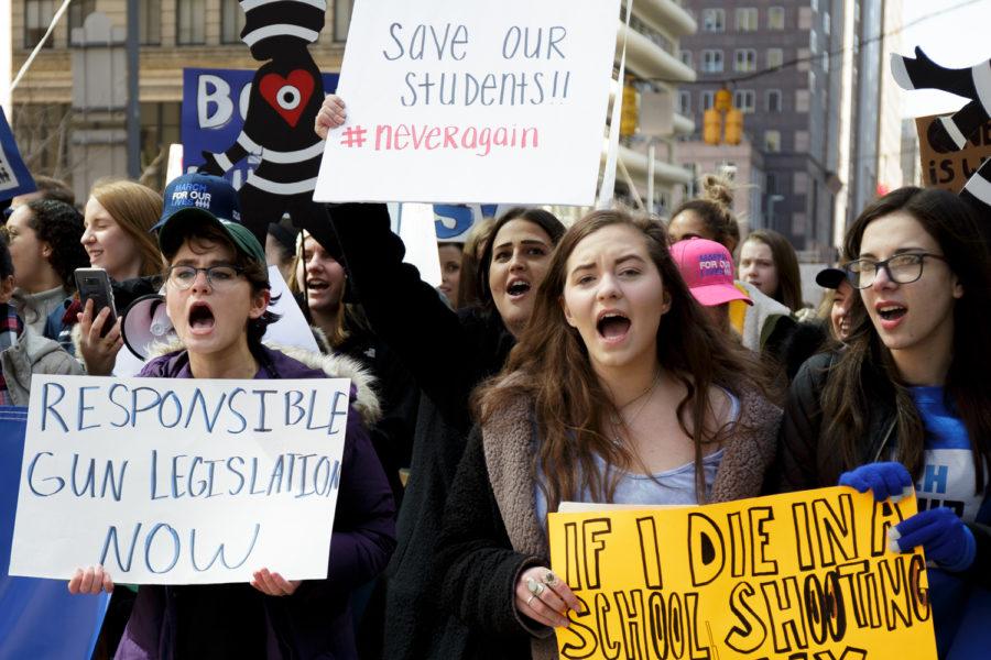 Students and other demonstrators lead the Pittsburghs March for our Lives Saturday afternoon. (Photo by Thomas Yang | Visual Editor)