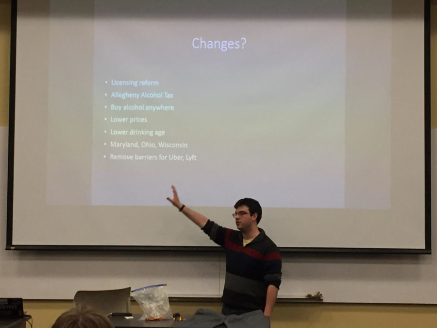 Pitt’s Students for Liberty club president Ben Sheppard delivers a presentation featuring potential changes that could be made to Pennsylvania’s liquor laws. (Photo by Neena Hagen | Staff Columnist)
