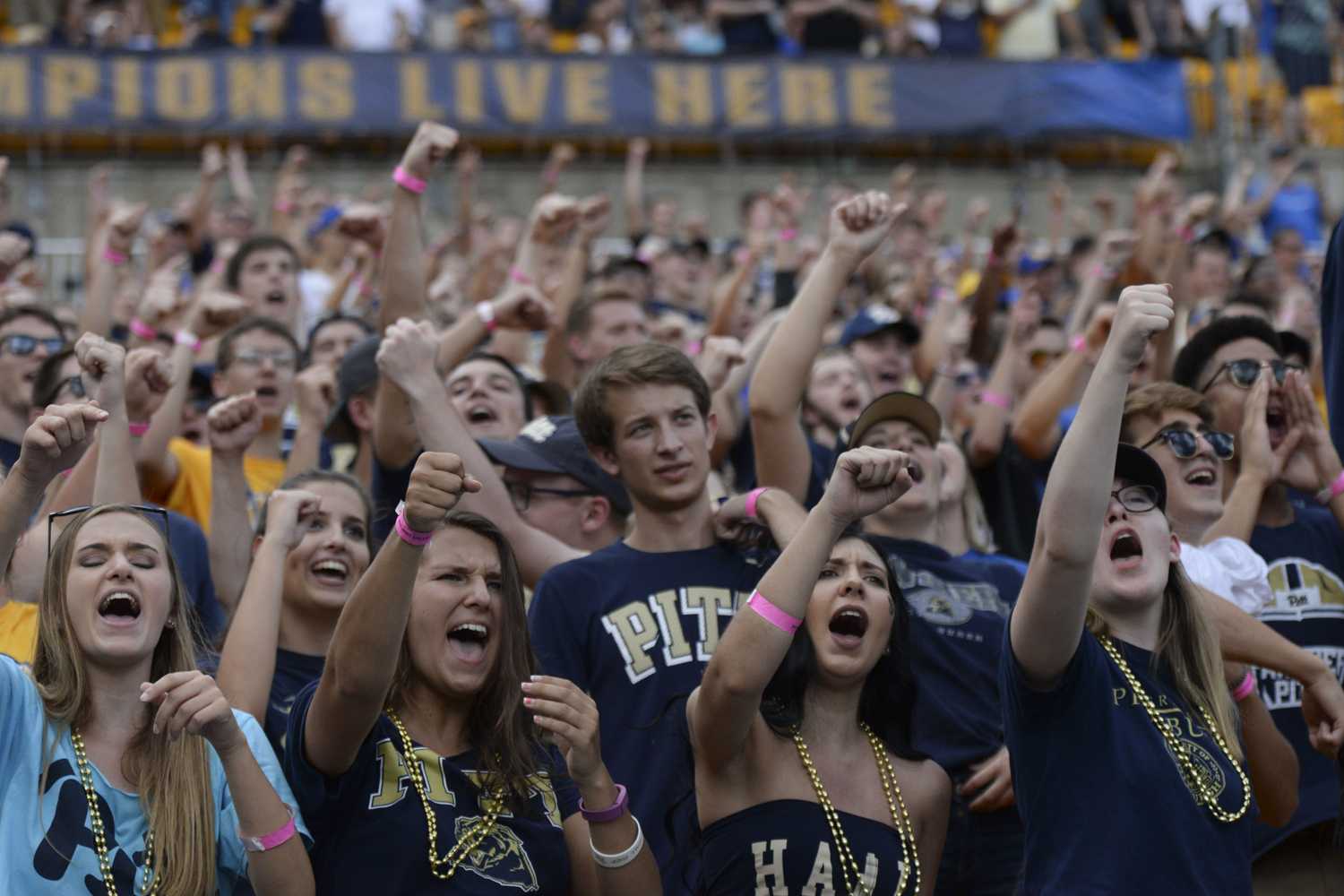Chicks Dig Football: Pittsburgh Leads U.S. In Female Fans