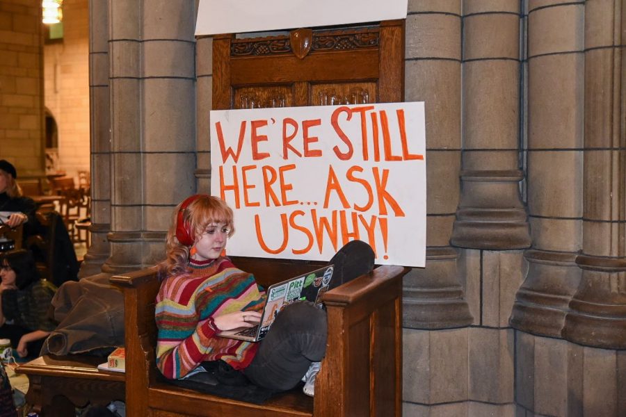 The+Fossil+Free+Pitt+Coalition%E2%80%99s+occupation+of+the+Cathedral+of+Learning+lobby+began+last+Friday+at+noon.%0A
