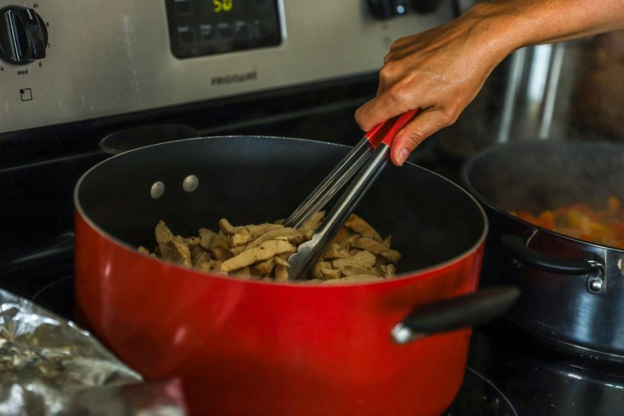 While college dorms and apartments are notoriously small, students can still manage to eat healthy and diverse meals without the luxury of a fully equipped cooking space.