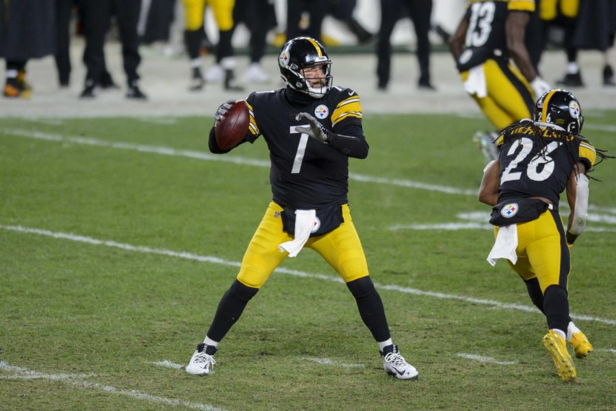 Ben+Roethlisberger+of+the+Pittsburgh+Steelers+attempts+a+pass+during+a+game+against+the+Washington+Football+Team+at+Heinz+Field+in+Pittsburgh+on+December+7%2C+2020.