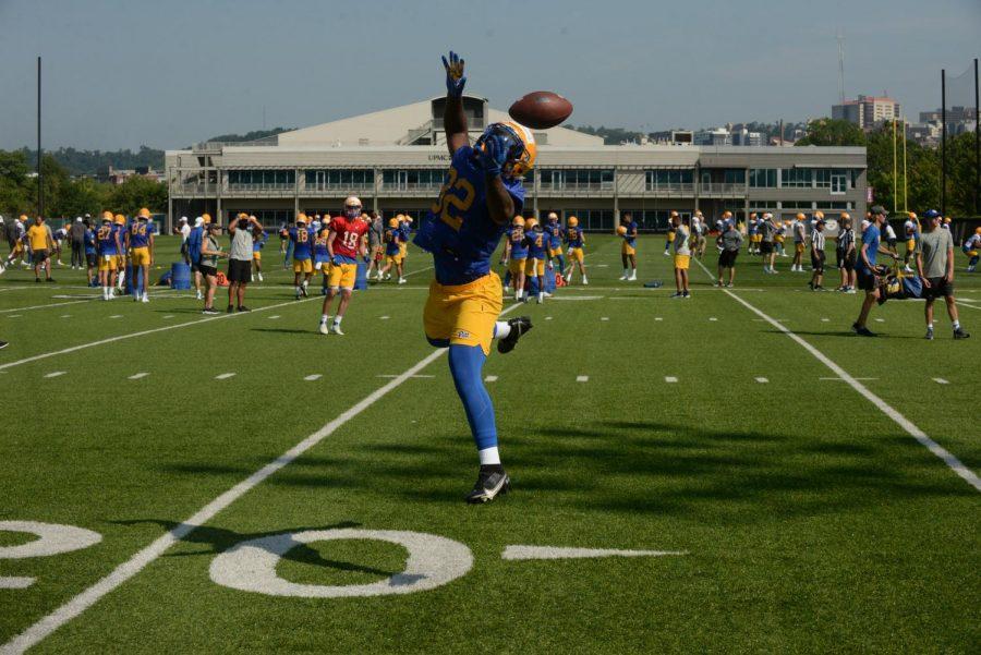 Rodney Hammond Jr., a first-year running back, prepares for a catch.
