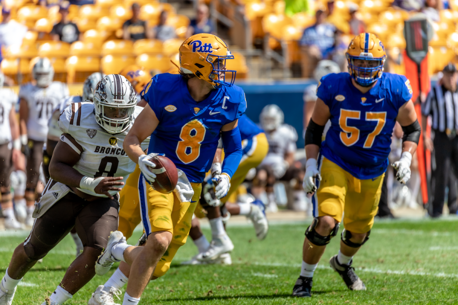 Broncos Upset Panthers on the Road, 44-41 - Western Michigan University  Athletics