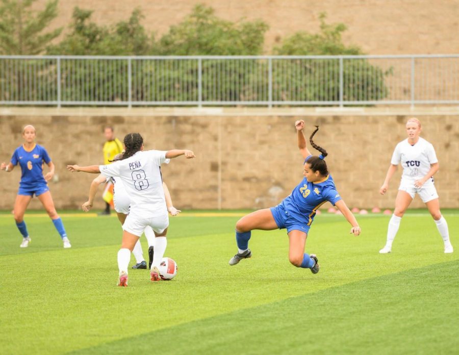 No. 20 Pitt women’s soccer lost 1-0 against the No. 6 TCU Horned Frogs on Sunday morning at Ambrose Urbanic Field.