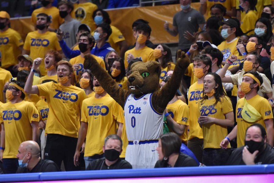 Pitt+students+in+Oakland+Zoo+shirts+at+Pitt%E2%80%99s+Tuesday+men%E2%80%99s+basketball+game+against+Citadel.%0A