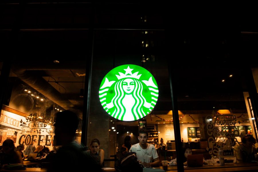 Starbucks+at+Amos+Hall+on+Forbes+Avenue.+%0A