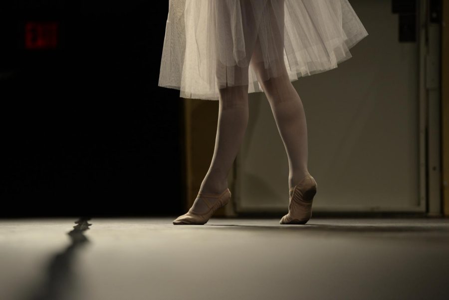 A dancer performs during the ballet club’s Sunday evening spring show in Bellefield Hall.