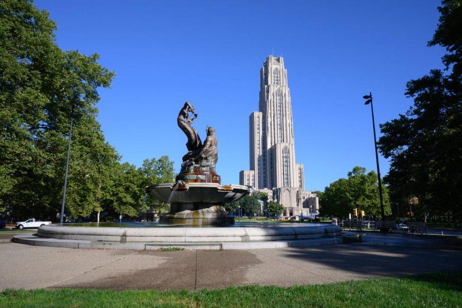 The Cathedral of Learning seen from the Mary Schenley Memorial Fountain. 
