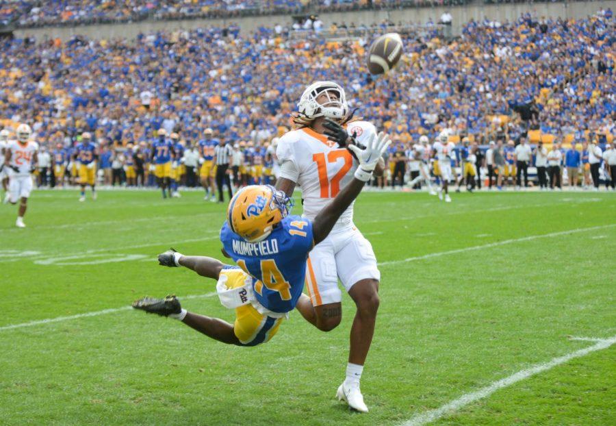 Sophomore+wide+receiver+Konata+Mumpfield+%2814%29+attempts+to+catch+the+ball+during+the+Johnny+Majors+Classic+Saturday+vs.+Tennessee.%0A