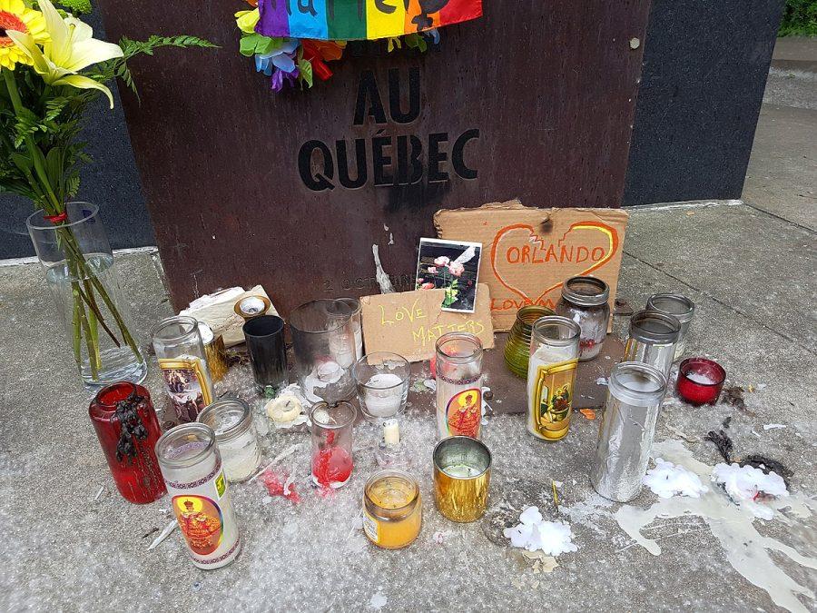 A memorial in Montréal for the victims of Orlando’s Pulse nightclub shooting in 2016. 
