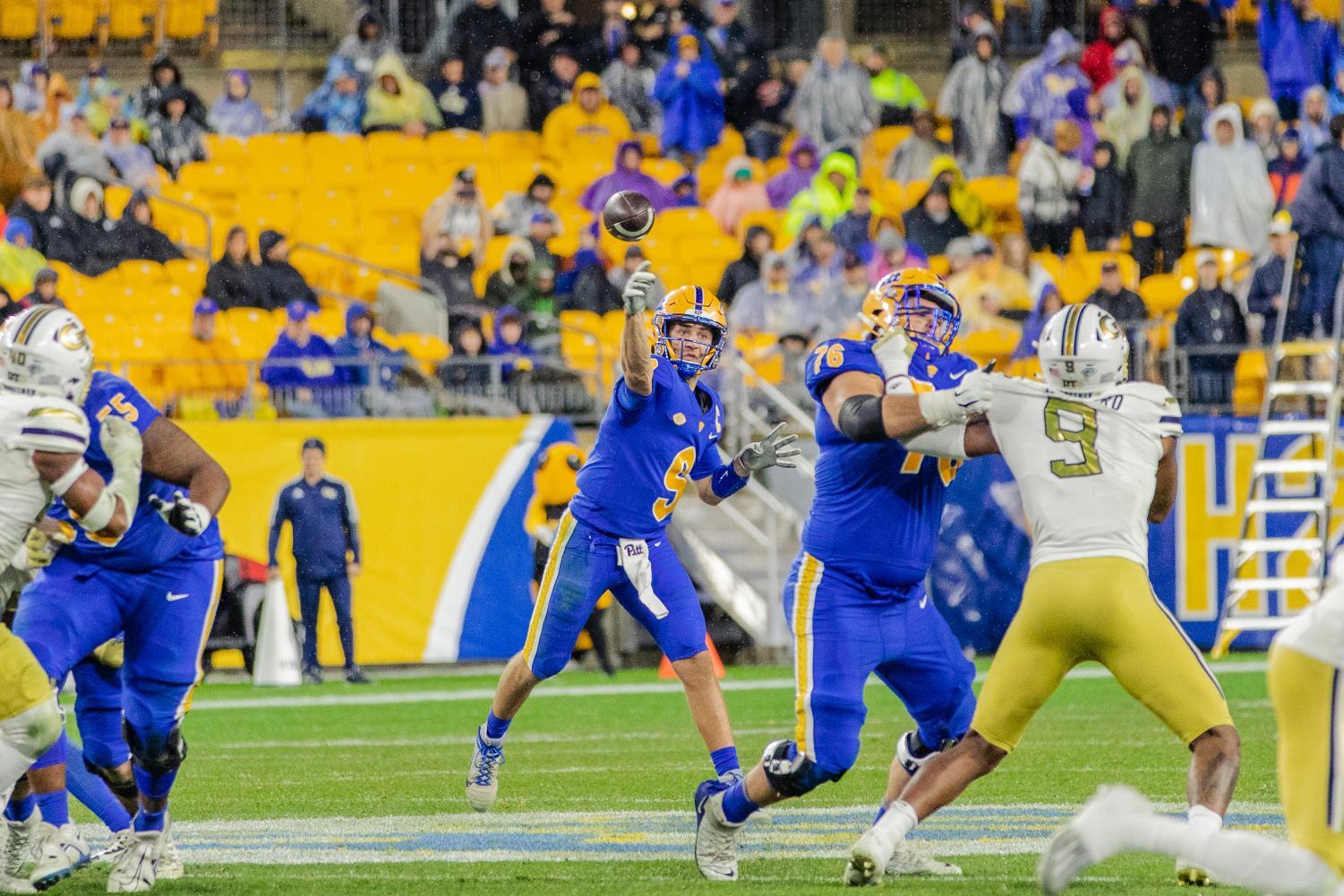 Column It’s time Pitt makes a change at quarterback The Pitt News