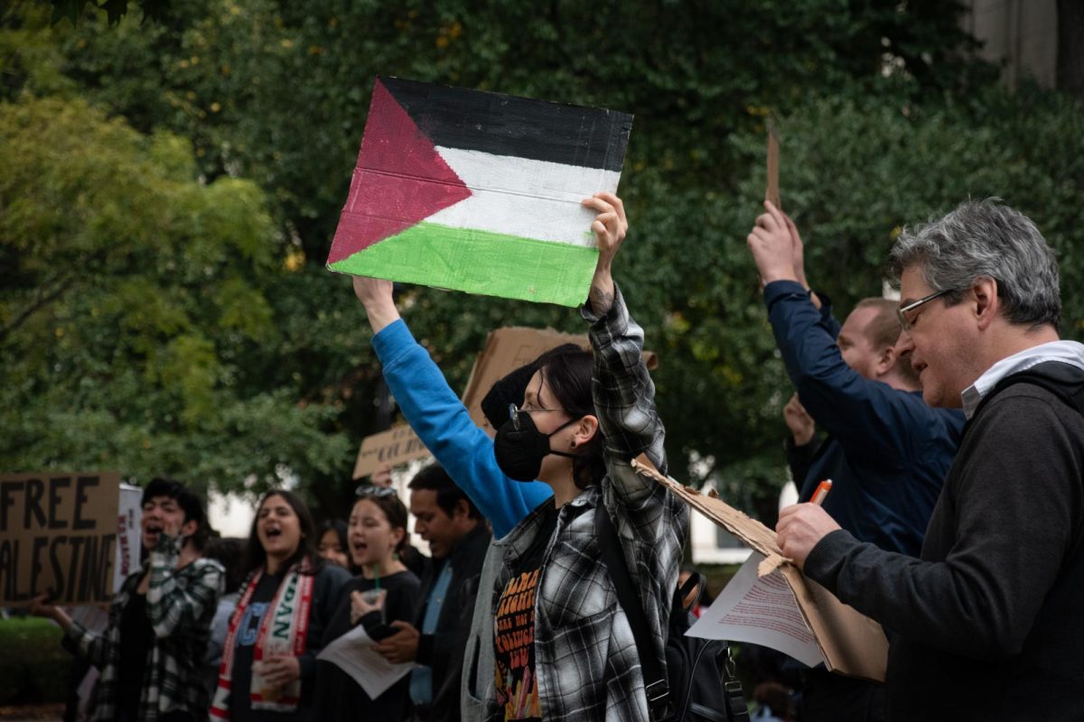 Students, community members gather to express solidarity for Palestine ...
