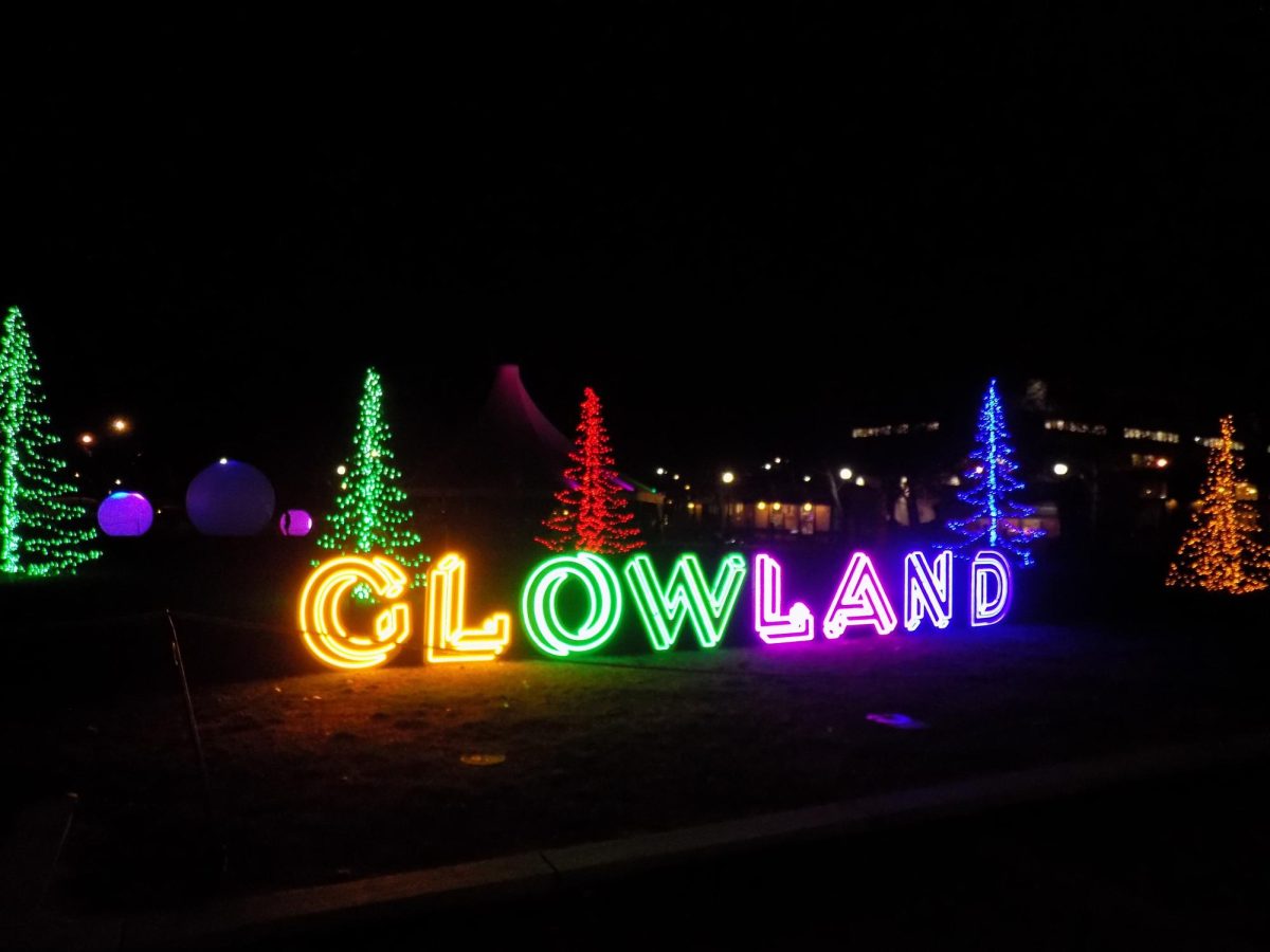 The+Glowland+letters+in+Schenley+Plaza.