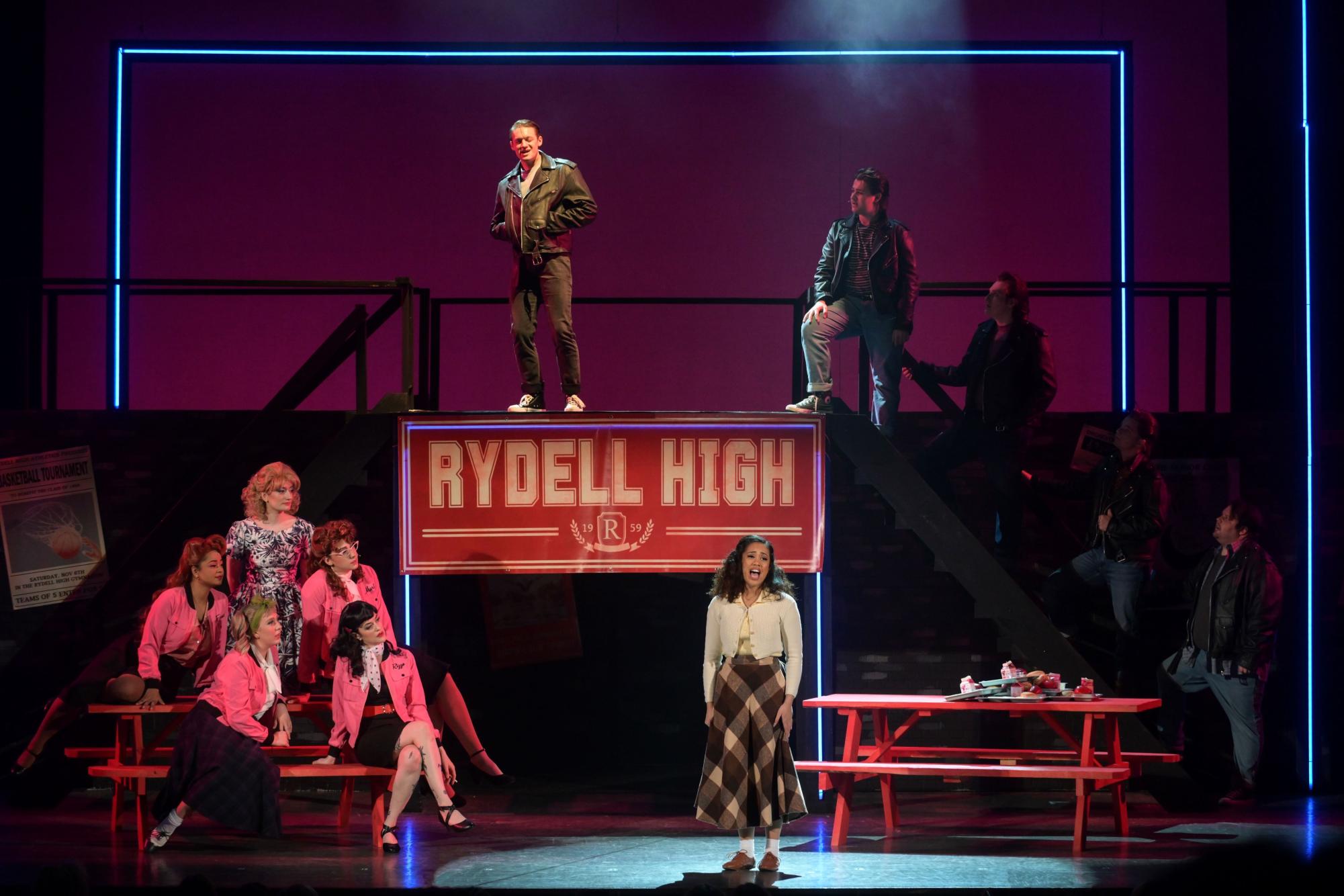 Pittsburgh Musical Theater transports audiences to 1950s with ‘Grease’ – The Pitt News