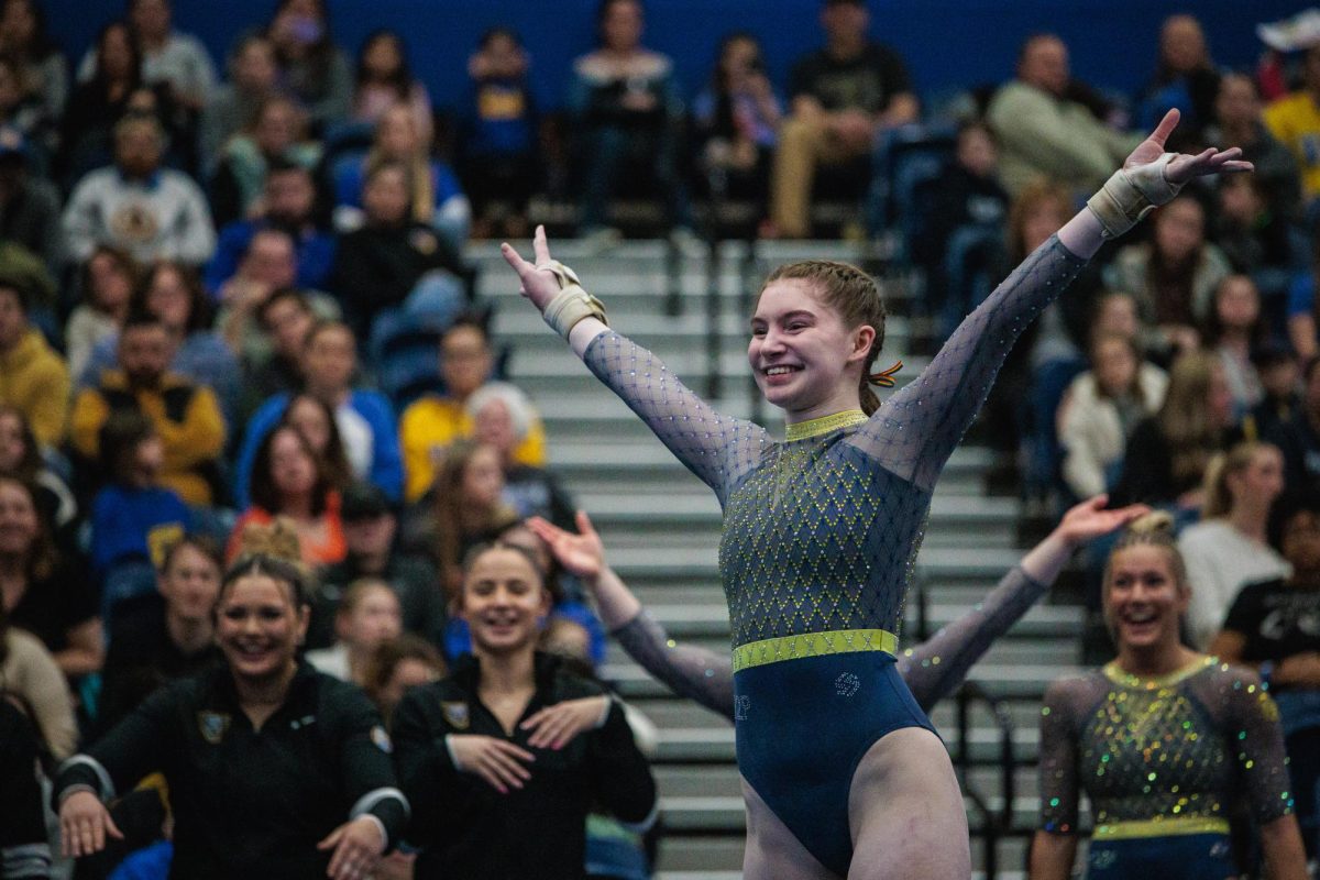 Sophomore+Kennedy+Duke+performs+her+floor+routine+during+a+meet+against+Clemson+in+the+Fitzgerald+Field+House+on+Feb.+9.