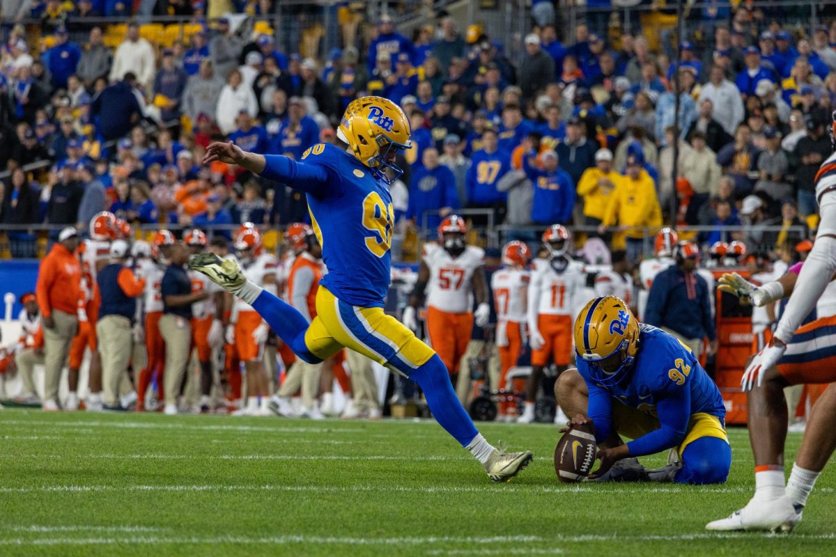  Redshirt senior kicker Ben Sauls (90) prepares to kick the ball at the football game against Syracuse in Acrisure Stadium on Thursday, Oct. 24.