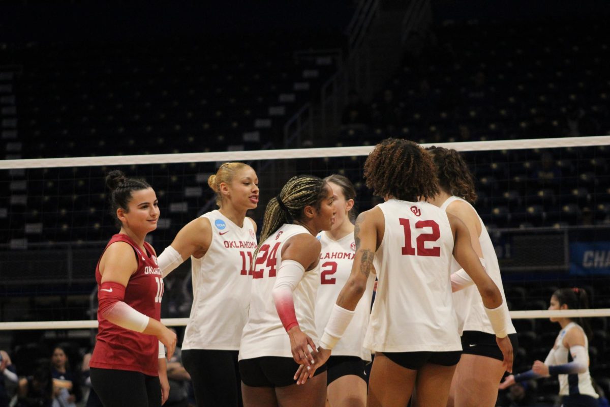 The Oklahoma women's volleyball team huddles up during its game against UTEP on Friday Dec. 6.