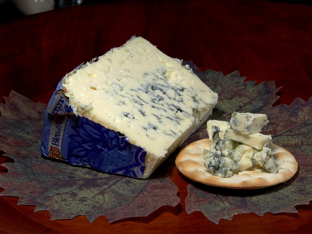 A photo of bleu cheese. 